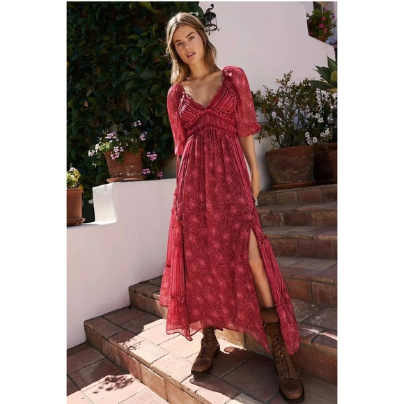 Free People Dresses & Skirts - Free People Cassis Printed Chiffon Maxi
Dress Tiered Floral Size L